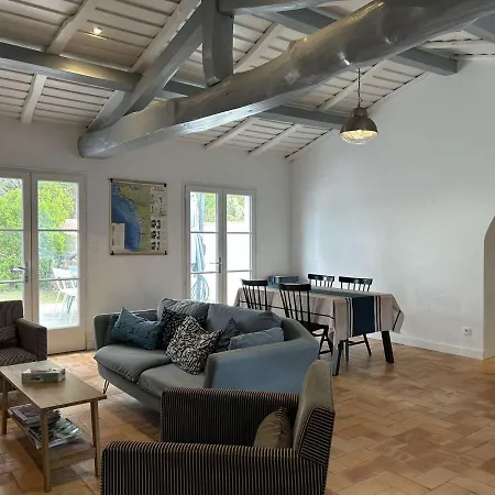 Maison Renovee 2 Proche Avec Jardin Clos Et Terrasse - - Fr-1-224b-103 別荘